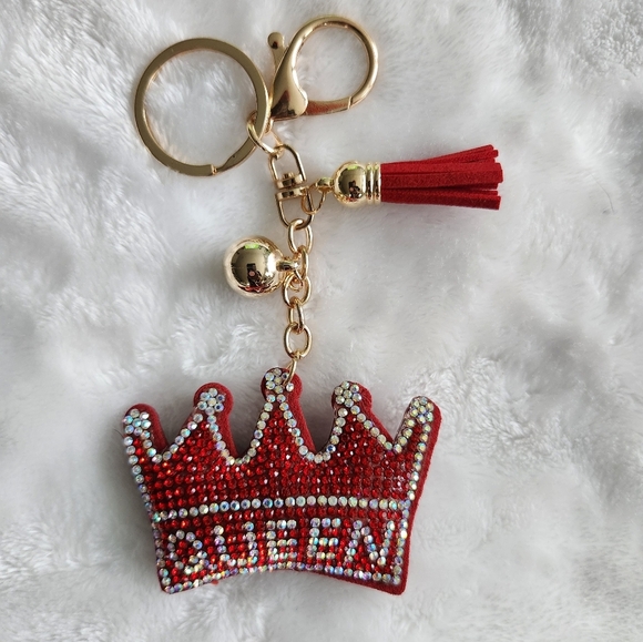 Red Rhinestone Sneaker And Queen Crown Soft Keychain Set - Picture 4 of 7
